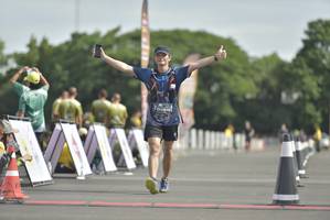 BIB: 916
                            <button type="button" onclick="openModal(4953719)" class="btn btn-primary btn-sm float-right btn-popup" data-toggle="modal" data-target=".modal-high-quality">
                        <i class="fas fa-shopping-cart"></i> Add to Cart
                    </button>
                                            <button type="button" onclick="isThisMe(4953719, true)" class="btn btn-success btn-sm float-right btn-popup btn-isme hidden" data-toggle="tooltip" data-placement="bottom" title="นี่คือรูปของคุณใช่ไหม คลิกที่นี่เพื่อเอาเข้าอัลบั้ม">
                        <i class="fas fa-plus"></i> Add to album
                    </button>
                    <button type="button" onclick="isThisMe(4953719, false)" class="btn btn-warning btn-sm float-right btn-popup btn-isnotme hidden">
                        <i class="fas fa-ban"></i> Remove from album
                    </button>